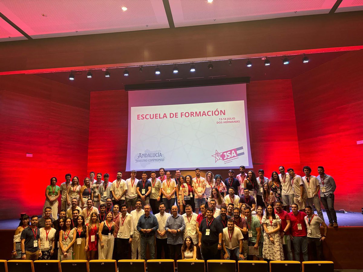 psoedoshermanas's tweet photo. Dos Hermanas acoge la Escuela de Formación de @JSAndalucia y el Comité Regional con la presencia del Alcalde @pacorodriguezdh , el SG del PSOE-A @_JuanEspadas  el SG de JSE @VictorCaminoVlc el SG de JSA @Moyano_Ale y el SG de JSDH @albertosr_01 https://t.co/FdFhmyt9fT