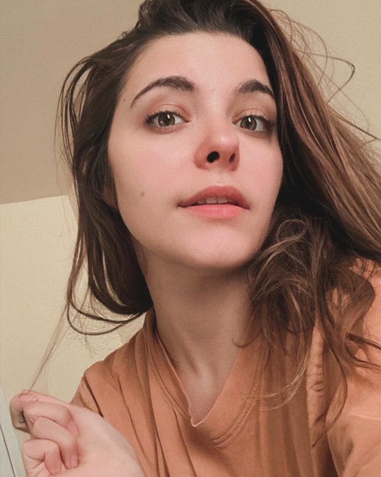 Watching movies all day~ https://t.co/BIgIoMAR3S