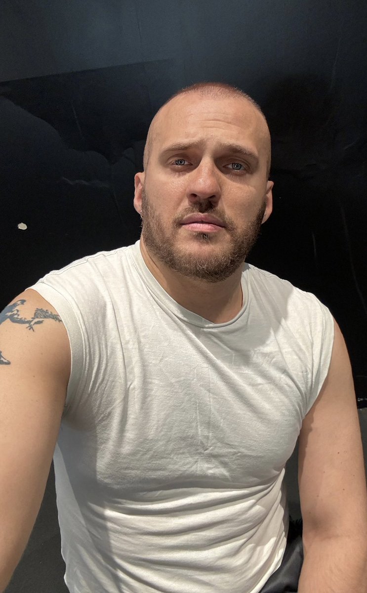 ilsanto89_'s tweet photo. 💇🏋🏼‍♂️ https://t.co/tvbcrKo5RD