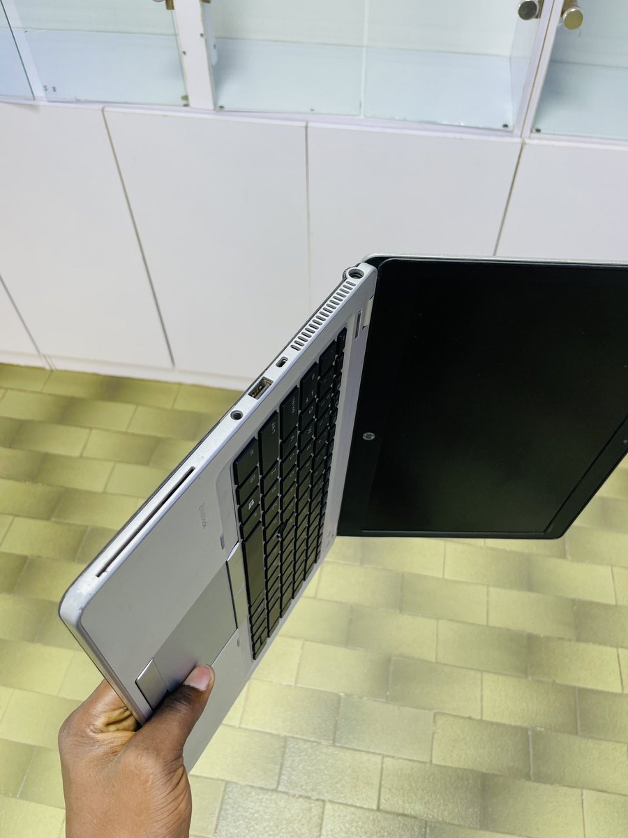 8bits20's tweet photo. Hp elitebook 9480
Price 💵💵—165k
neatness 80%
Fairly  used  

-Core i5 3rd generation 
-3rd  Generation@ 2.0ghz 
- 500gb  HDD storage .
- 6GB RAM
-Intel HD graphics
-fingerprint scanner
-Face 🆔(no)
- Keyboard backlit
-14.0 ”HD Inches screen size
-Type C port(No)
-windows 11 https://t.co/Y3F0G2WxxY