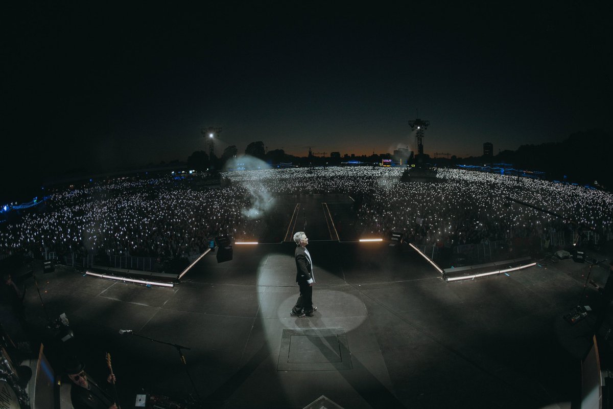 robbiewilliams's tweet photo. It’s been a week… what were your Hyde Park highlights?! https://t.co/1e13EFFMsl