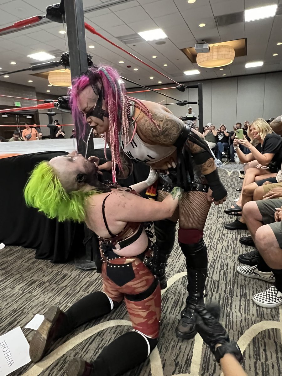 WrestleAltitude's tweet photo. @ThundrdomeStyle Case in point. https://t.co/64XFJzGm4H