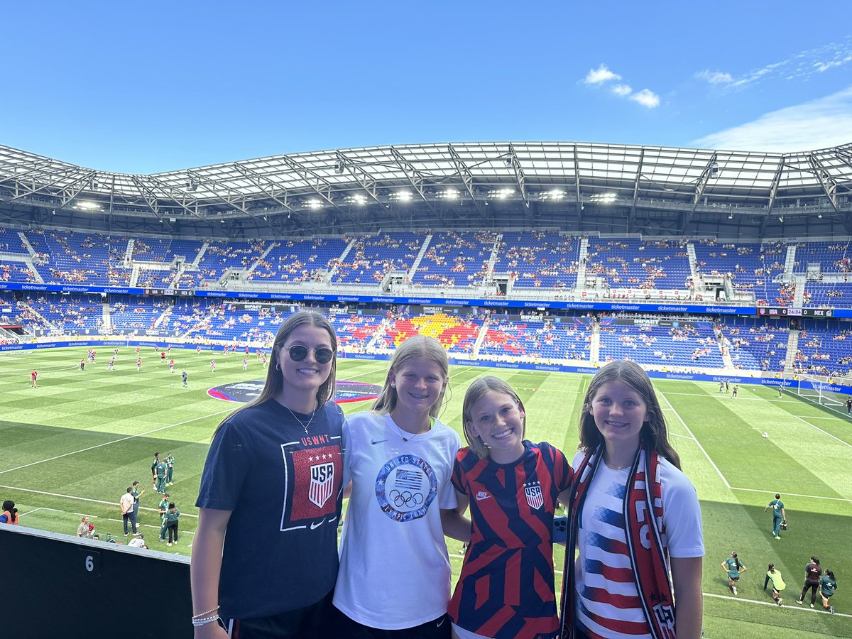 Lynn01904's tweet photo. @USWNT Let’s Go @USWNT! https://t.co/8p3ovBOkqe