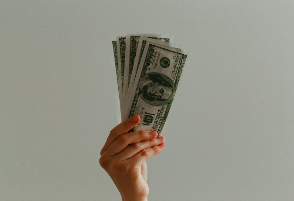 Tu crées du contenu, mais tu veux passer au prochain niveau ? 

Sinon, tu souhaites en créer, cependant, tu ne veux pas que cela te coûte cher ? 💰 #podcast 

👉 ameliedelobel.com/E288