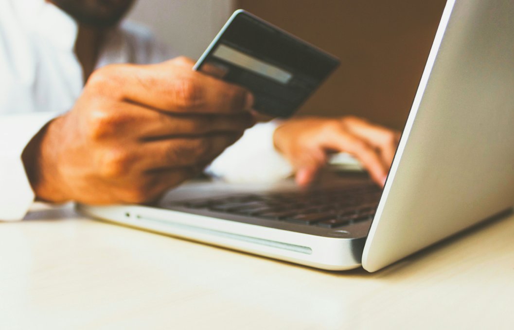 Tu crées du contenu, mais tu te demandes comment tu peux concrètement générer des revenus, que ce soit avec ton #podcast, tes vidéos, tes articles de blogue ou tes publications sur les réseaux sociaux ? 💰 

👉 ameliedelobel.com/E289