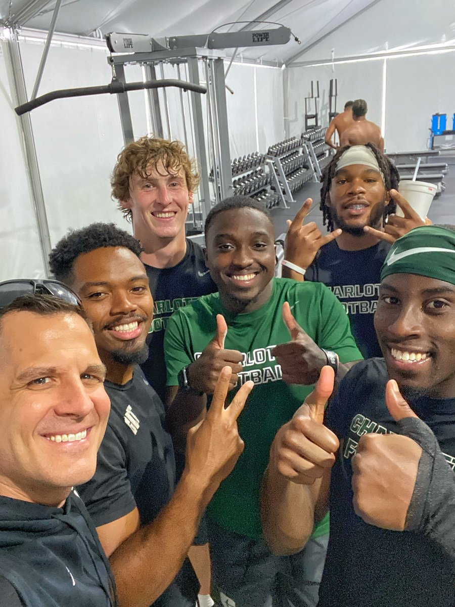 Coach <a href="/CBell9JR/">Corey Bell JR</a> told them to buckle up for the workout this week. They smiled back and told him to bring it on. ⛏️  <a href="/CharlotteFTBL/">Charlotte Football</a>