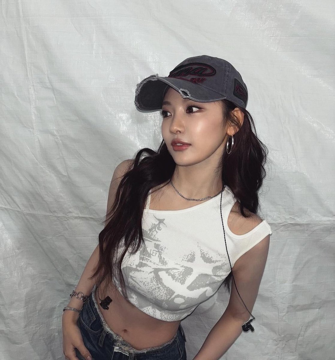 aespacatcher's tweet image. these two sit at the same table LORD HAVE MERCY 
#dreamcatcher #aespa