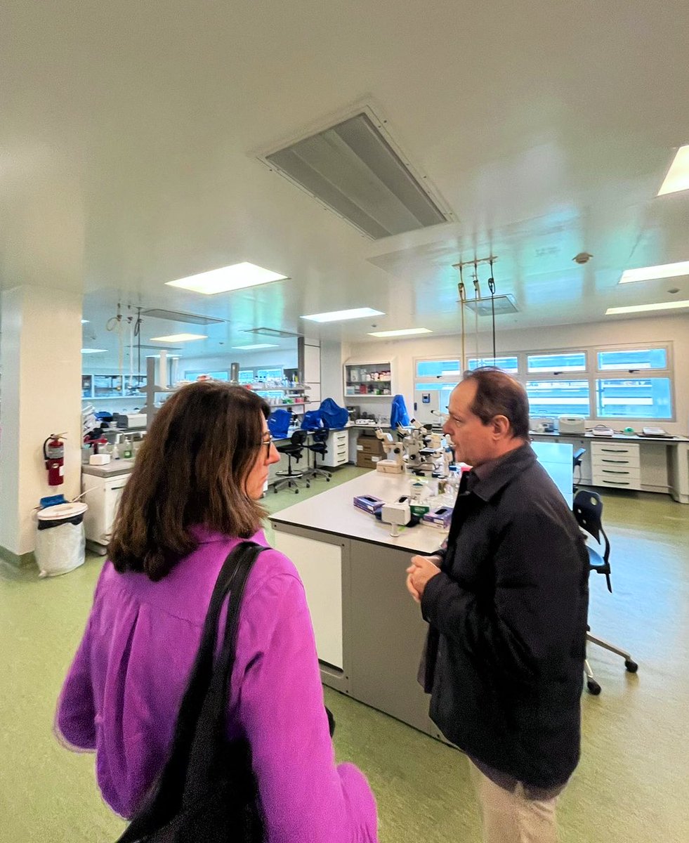 ConchaPeir's tweet photo. Encantada con mi visita ayer a @indicasat, uno de los principales centros de #investigación de #Panamá. ¡Gracias por explicarme las distintas líneas de trabajo y por el recibimiento tan amable por parte de su director y personal del centro! @negrita73bn @InmunologiaUP @senacyt https://t.co/pFSSXTyvyg