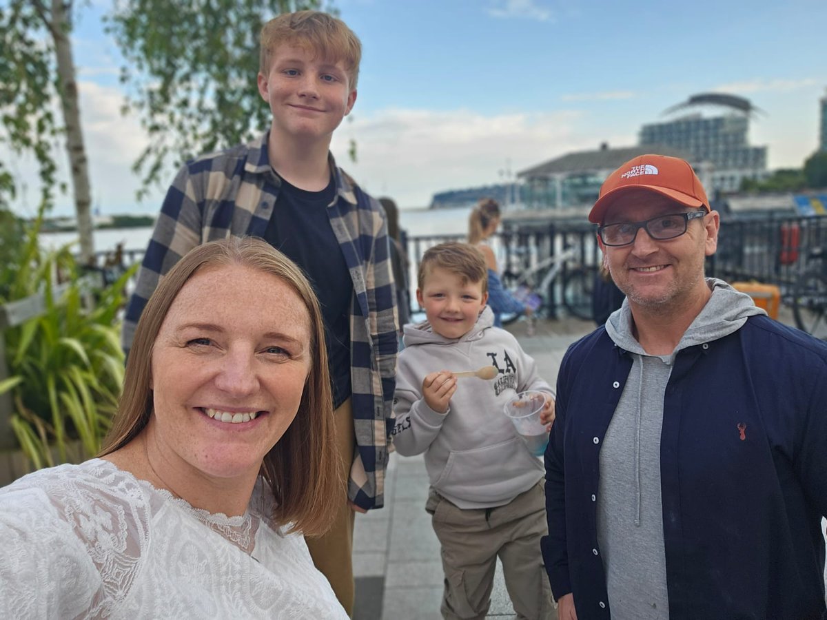 Gareth John tweet media