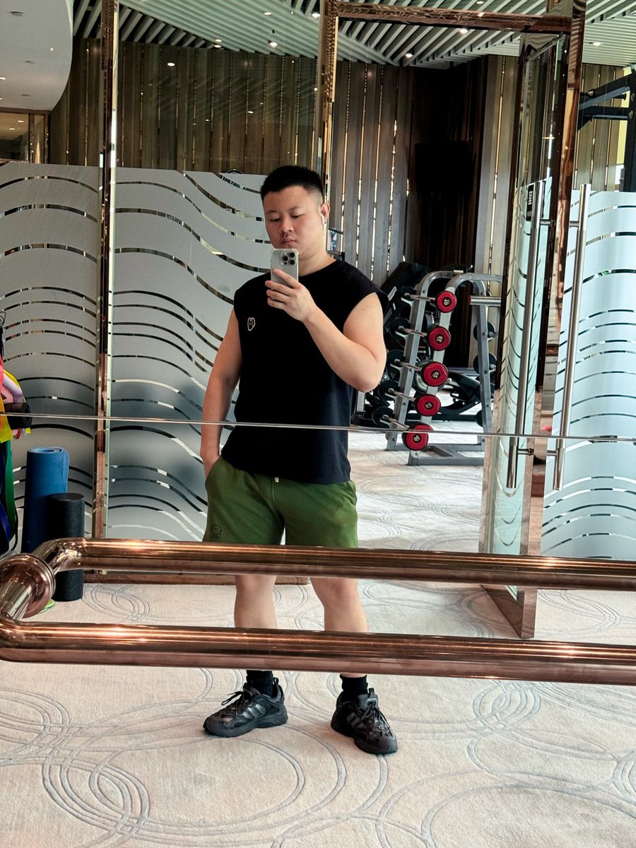 zephyrchui's tweet photo. 坚持锻炼健身增肌打卡！成都商业摄影师 #摄影 #成都 #增肌 https://t.co/NmmI8bb0lA