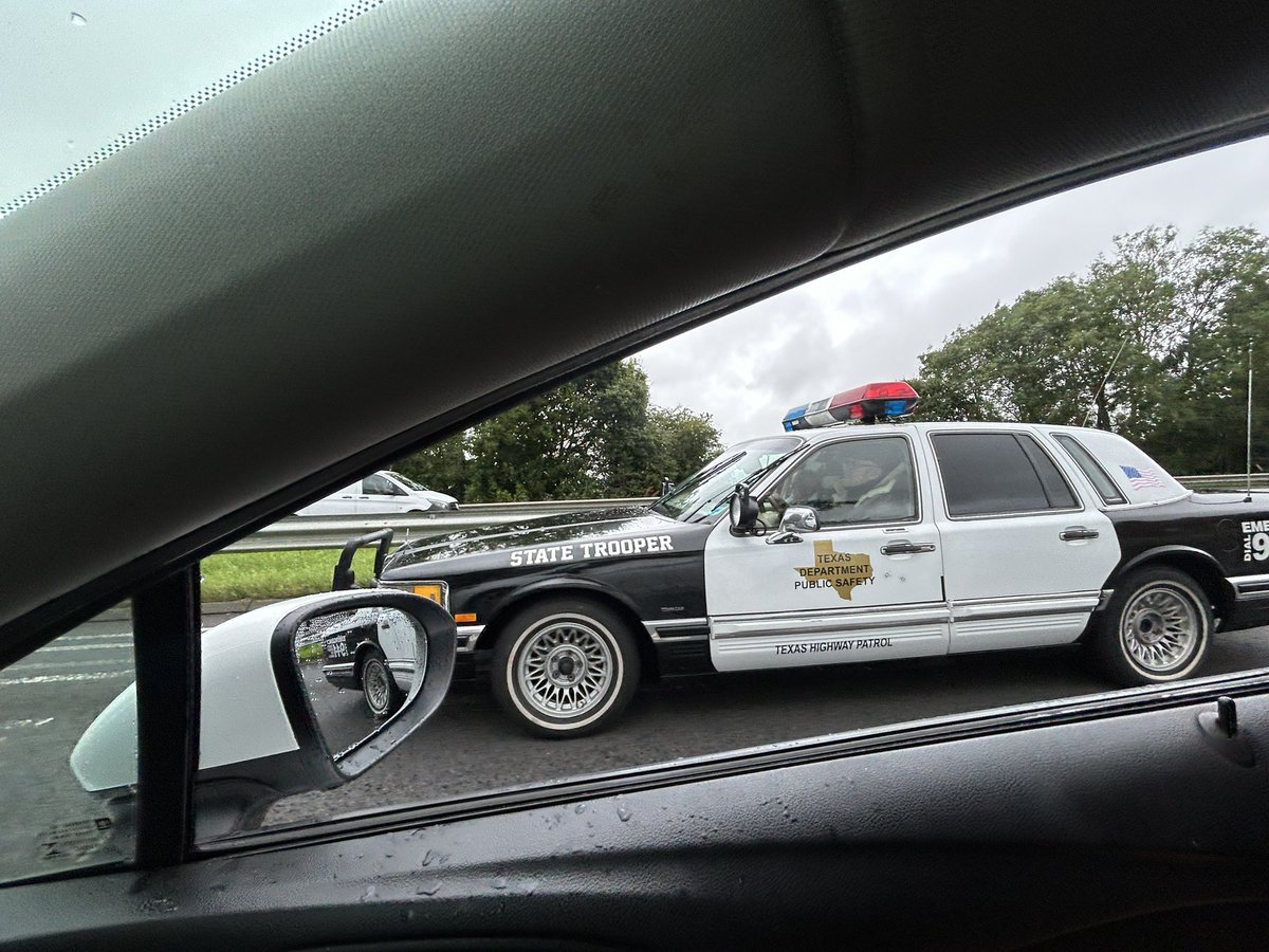 Do I pull over? 👀