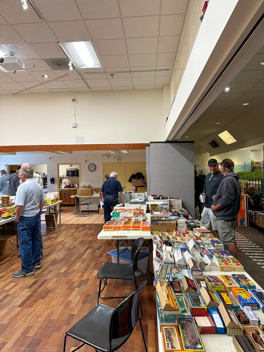 sdmodelrailroad's tweet photo. We're two weeks away from the July swap meet! Sell or buy model trains and accessories 🚂

Saturday, July 27
7am-10am
🎟$3 for individual buyers, $5 for duo buyers and sellers https://t.co/Vr0ahzLlwa