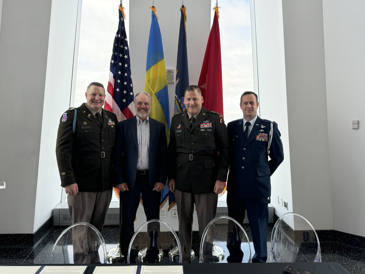 JanaWMurphy's tweet photo. With U.S. headquarters in Syracuse, Saab is uniquely positioned and ready to support this important partnership! 🇺🇸🇸🇪 @Saab_Inc https://t.co/ZtU67QG6FP