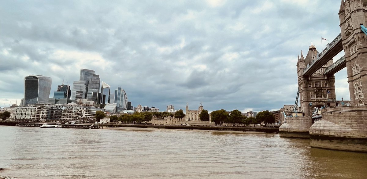 vanessaplain's tweet photo. Inspiring evening at @BritishAcademy_ summer showcase last night, with talks &amp; performances showcasing the impact of social science &amp; humanities - followed by a day of relaxed tourism in London with a view from @TheShardLondon and some food &amp; drink by the Thames. https://t.co/Ld9Kp2tQLR