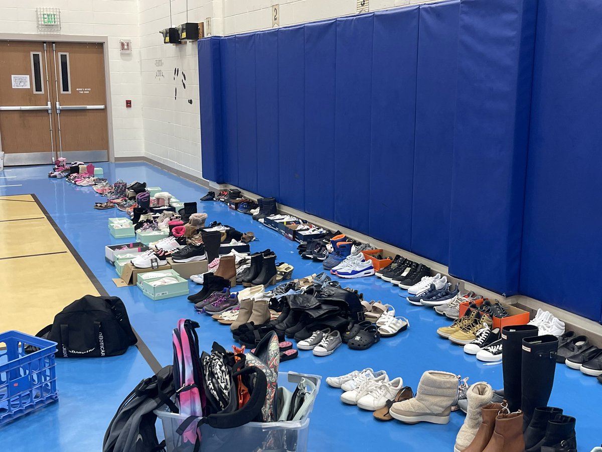 MCE_EastEagles's tweet photo. Mill Creek Give-Away is today- Saturday!1-3:00 PM at Mill Creek East Elementary school in Clayton. LOTS of great stuff for the kids back to school and it’s all free! @MillCreekSupt @StaceyMonnett #EA3 #ssBO https://t.co/BYn61DwVHQ