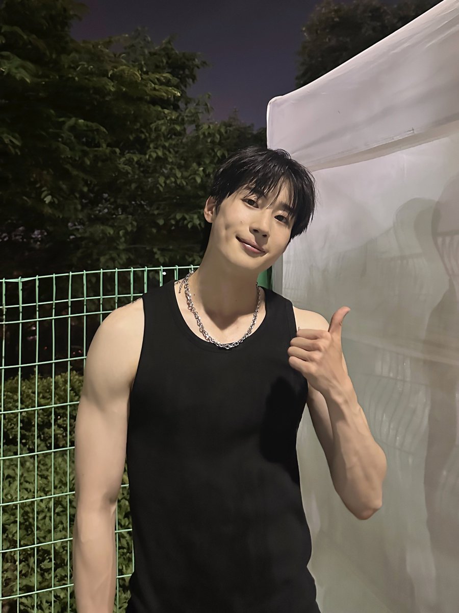HanSeungWoo_twt's tweet photo. [📸]
2024.07.13
UPLOUNGE CLUB : POOL PARTY in Banyantree Vol.3 Behind Photo💜

#한승우 #HANSEUNGWOO https://t.co/Ukv9ewjhJH
