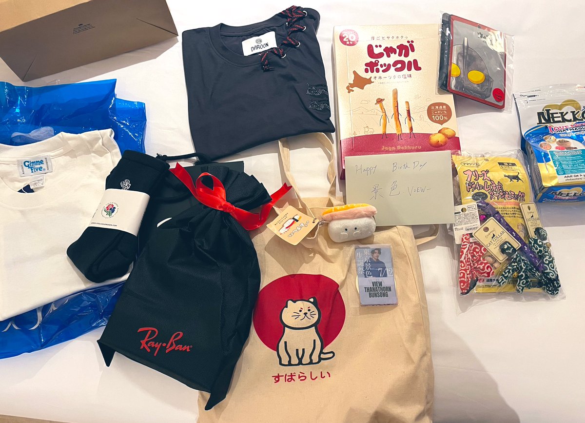 Shen_Xi_shen's tweet photo. 💙HAPPY BIRTHDAY FOR VIEW💙

I bought too many gifts for VIEW.
Ray Ban sunglasses, t-shirts and socks from Japanese select stores, t-shirts from Thai brands, the food for your sweet cats, collars, face masks, Japanese snacks and salmon sushi🍣💙
I hope these gifts be useful in your life.
Wishing you happiness and progress always💫💫

Please wear your sunglasses on Tiktok Live😎

あれもこれもって思ったら、めちゃくちゃ買ってた。受け取ってくれてありがとう‼️VIEWの生活が豊かになりますように💫💫Arigatouna💙

คุณให้ความเมตตาและพลังงานแก่ฉันเสมอ. จะคอยสนับสนุนต่อไปครับ💙🌈

#Playboyytheseries #เล่นจนเป็นเรื่อง

#HBDBoatViewChillDay #vthanathorn #THANATHORNBUNS