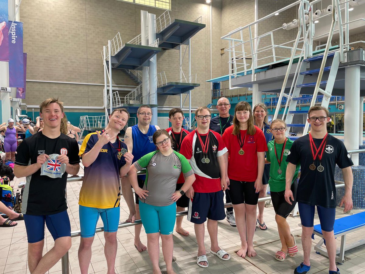 Always good to catch up with your GB #teammates

Some great swims from Ciara, Ellen, Scarlett, Christopher, Daniel, Jake, Mark, Thomas &amp; Will <a href="/RichmondDales/">Richmond Dales ASC</a> Summer Madness Meet, John Charles Centre

#downsyndromeswimming

Thanks to <a href="/RaddingsTerry/">Able2Raddings</a> &amp; Helen for poolside support