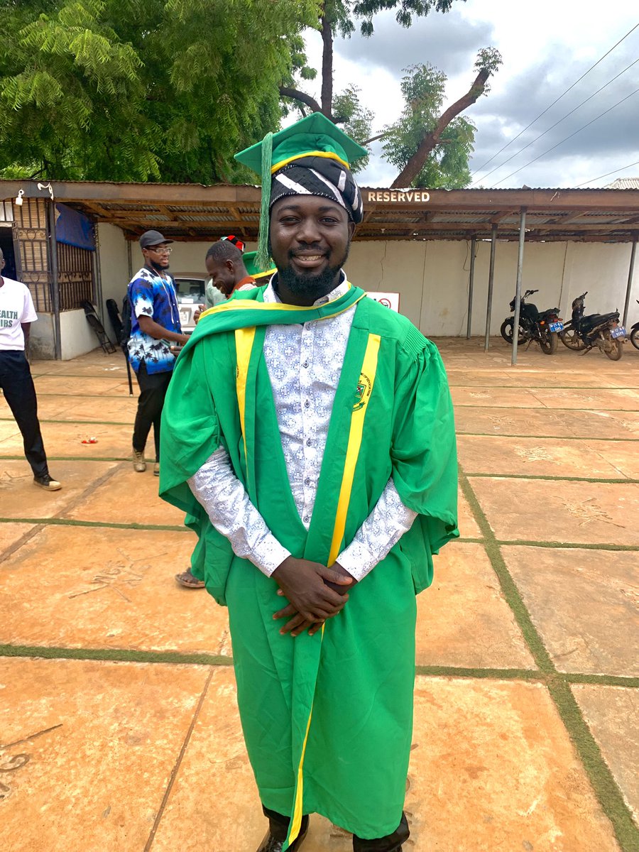 's tweet image. Alhamdullilah! Alhamdullilah! 

Thrilled to announce my graduation with an HND in Communication at Institute Of Business Management And Journalism. Grateful for the support and looking forward to the new opportunities ahead. 

Congratulations 🎉🎈🍾🎊 
#WeGrow #HopeDey