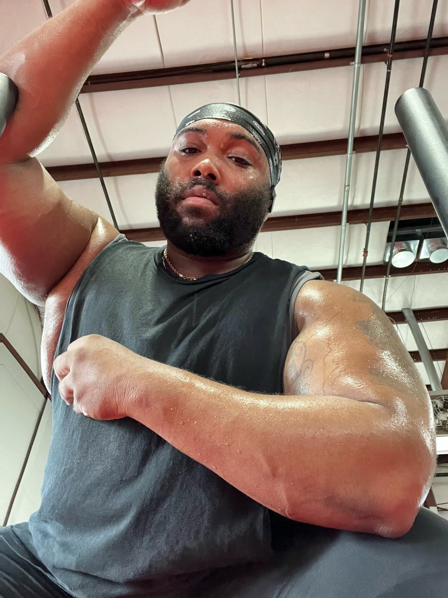 •IG: TheDerekFrazier tweet media