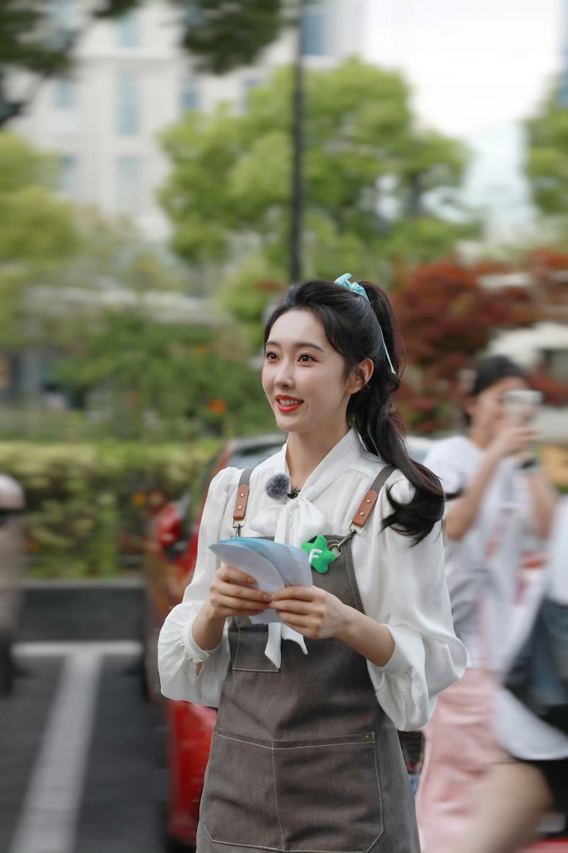 xuanlufanpage's tweet photo. 240711 #XuanLu studio
“How’s the performance of Xiao Xuan today? Go watch #FafaStore #马栏花花便利店”
#宣璐 #선로
2/2 https://t.co/19wpHt4Uqb