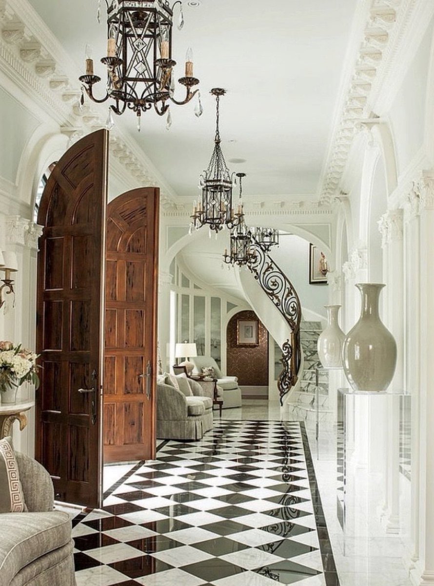 EvaLovesDesign's tweet photo. The doors ✨ https://t.co/F0v5ixhhIN