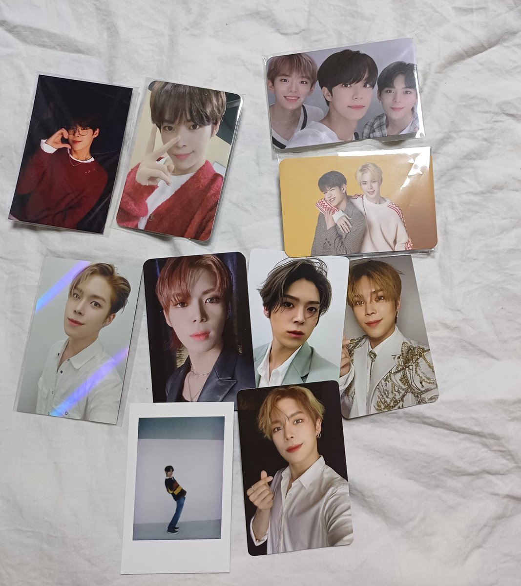 mdajjj's tweet photo. 베리베리 연호 불러줘 diy 앨범 포카+ 불러줘 공방 포카 일괄 양도

2개 일괄 3.5
그외 포카 덤

하자 예민하신분x

https://t.co/V6u60AwZ4s

동헌 호영 민찬 계현 용승 연호 강민
Diy 앨범 불러줘 딱잘말
verivery album photocard sell
dongheon hoyoung minchan gyehyeon yeonho yongseung kangmin https://t.co/e8kWkAhm9d
