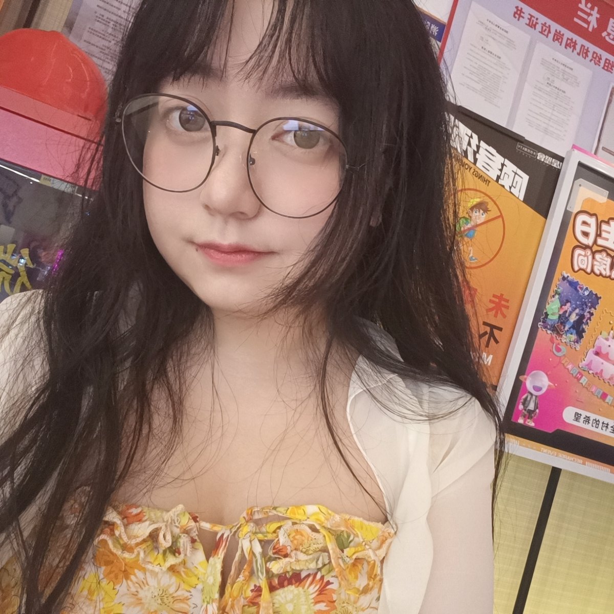 Notchitu's tweet photo. 好久没出去social了，朋友评价像补习班女���师 https://t.co/lf9wu0WKjU