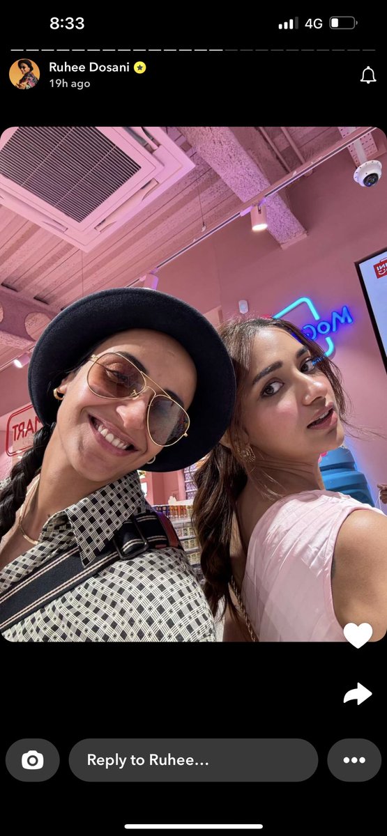 Ab kam se kamm aap 2 mahine tak <a href="/heyshankar_/">Jiya Shankar</a> ko sirf snapchat pe active payenge 😭🙋‍♀️♥️

#JiyaShankar #JiyaShankar𓃵 #Abhiya