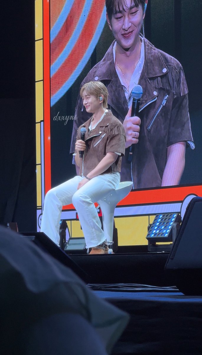 dxxyns's tweet photo. 240713 ONEW <GUESS ! > FANMEETING IN TAIWAN

미소 천사 이진기✨🩵
#ONEW #ONEW_GUESS #온유 https://t.co/dLy7trb8EM