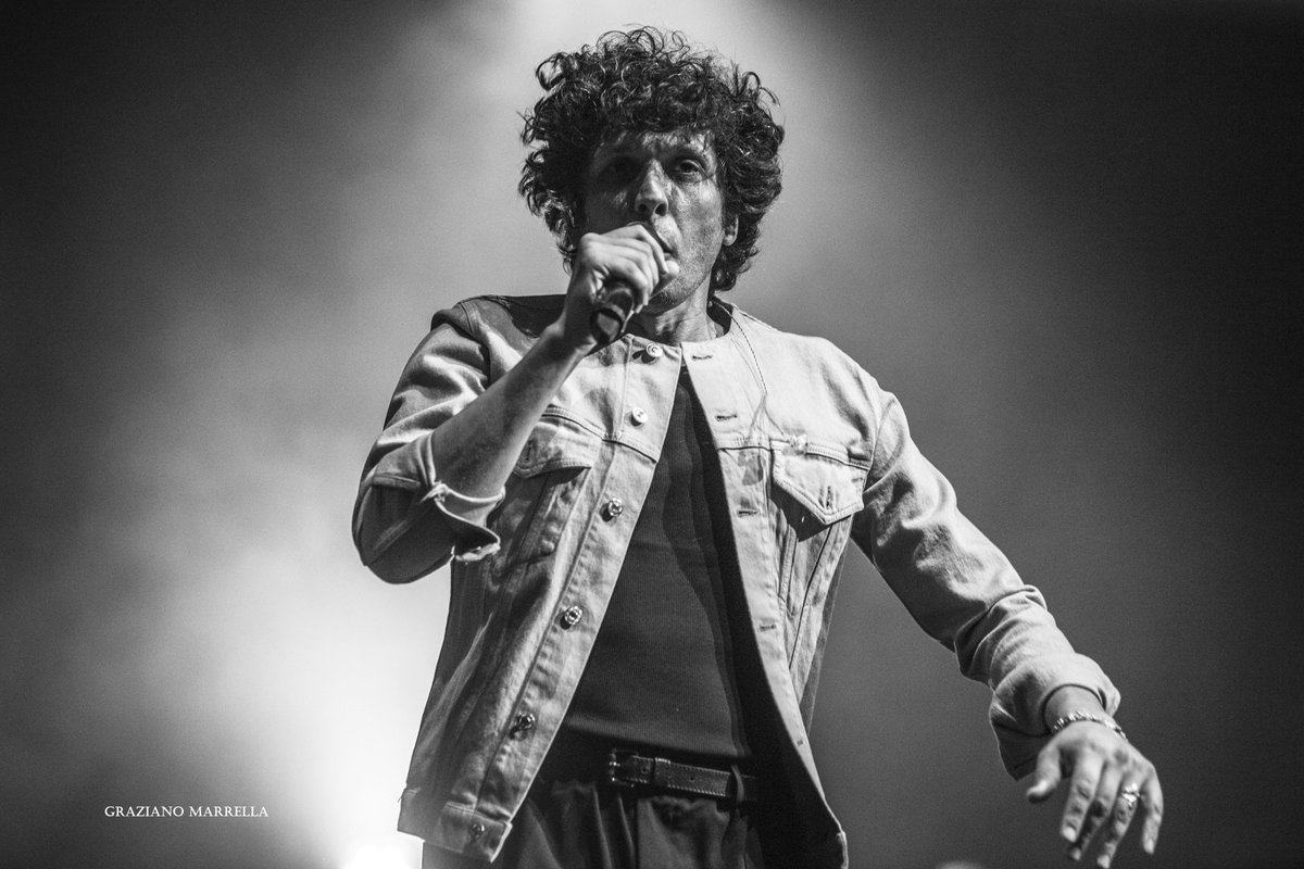 impressioni61's tweet photo. Nemmeno la pioggia ci può fermare!🐺
#ErmalMeta #ILupiDiErmal
#Buonafortunatour 🍀
#SeguilaBalena 🐋
#Alpaa
#Varallo https://t.co/TPMpXxwFsC