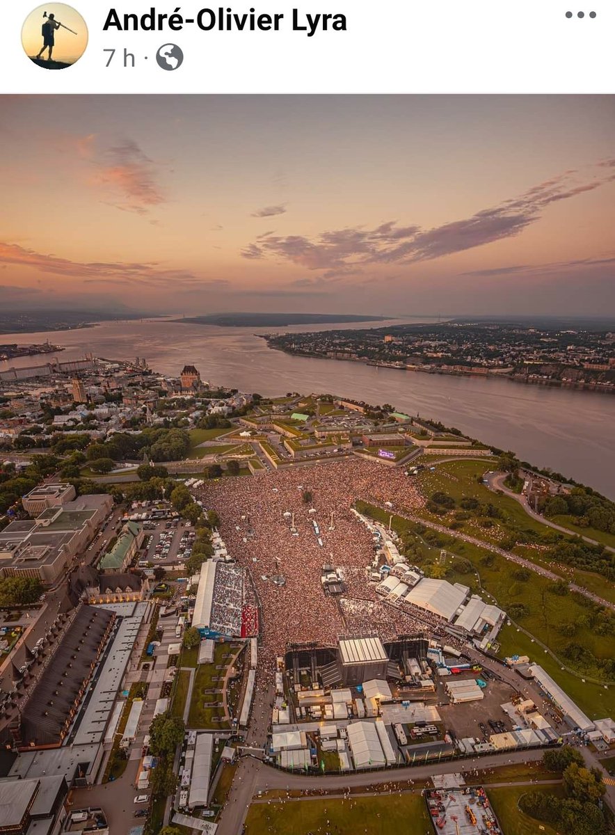 VGaudreau's tweet photo. J'ai un peu de misère à me trouver dans la foule pour @PostMalone hier soir au Festival d'été de Québec ! #postmalon #FEQ #quebec https://t.co/5eYvgm2Lnv