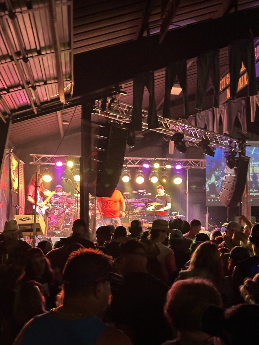 OlsenMediaEnt's tweet photo. From Thursday night with Next Myle in the @Hodag Pavilion!!

O.M.E Lighting Production | Cool City Sound Production https://t.co/JmXFXhZyGH