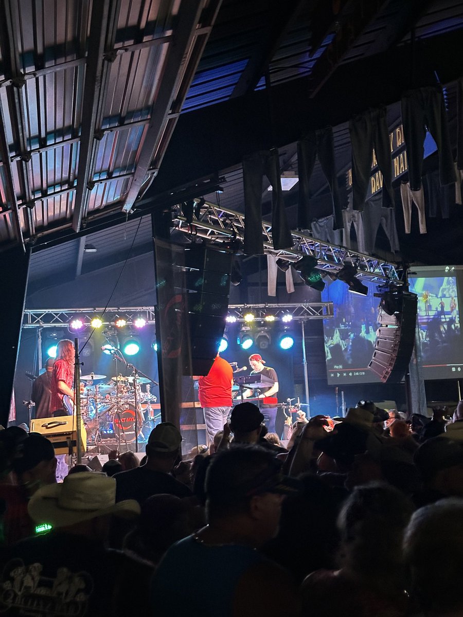 OlsenMediaEnt's tweet photo. From Thursday night with Next Myle in the @Hodag Pavilion!!

O.M.E Lighting Production | Cool City Sound Production https://t.co/JmXFXhZyGH