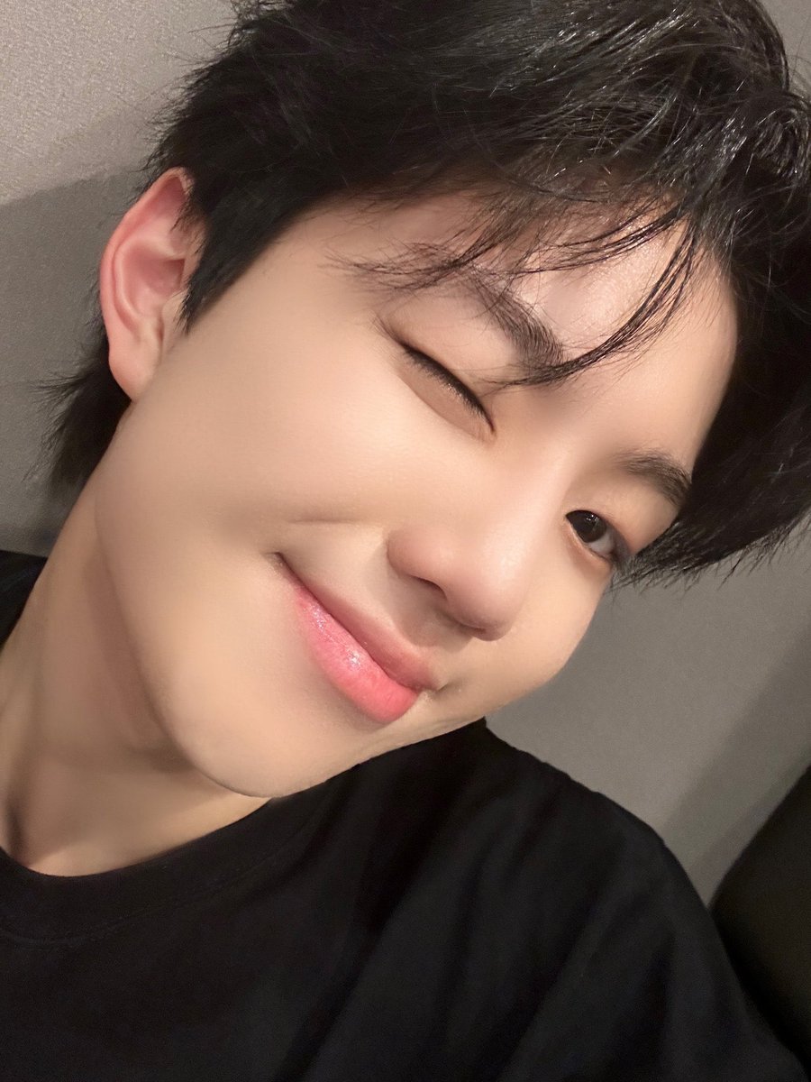 _forhanbin_'s tweet photo. HAPPY BIRTHDAY JIHOO!!!!

#BabyPotatoJihooDay
GOLDEN STAR JIHOO DAY
#오늘_지후만_보이는걸 https://t.co/YPhUBjHSJ8