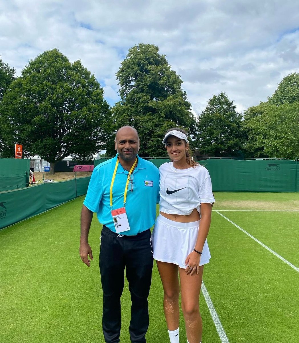 Spotlight Saturday🔦

Congratulations to Maya Dutta, a graduate of the <a href="/Dallasnjtl/">DTEA</a> Excellence program, who competed in the Wimbledon Junior Championships at the Wimbledon Qualifying and Community Sports Center in London on Thursday, July 4th.

#DallasTennis #WeServeEveryoneWins