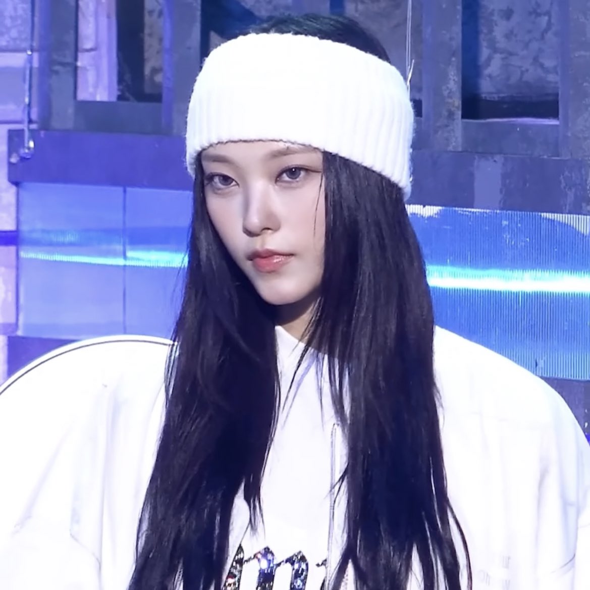 데아 tweet media