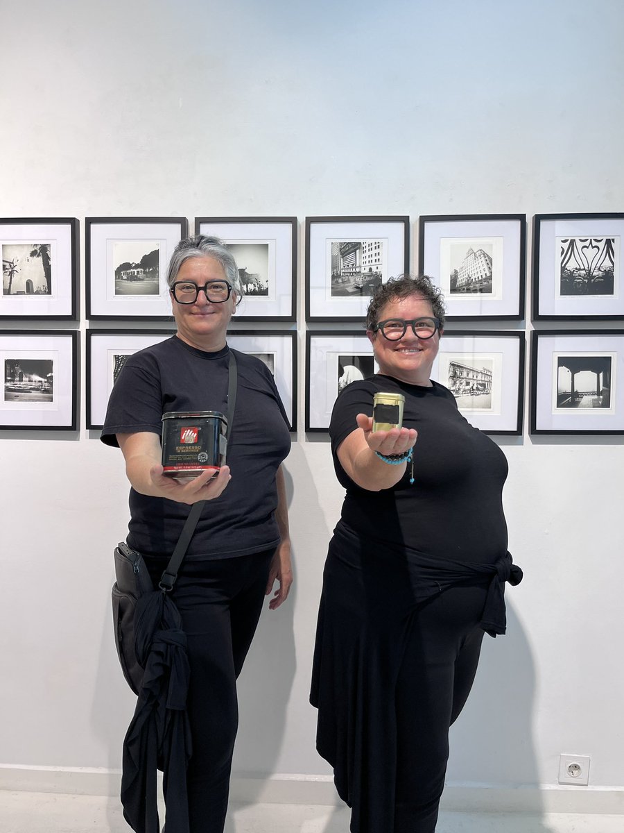 artecompacto's tweet photo. ¿Sabéis lo que es la fotografía estenopeica? En el programa de hoy en @radio5_rne nos lo explican @Fotolateras, Marinella Forcadell y Lola Barcia, dos fotografías de Valencia que llevan más de 15 años enlatando imágenes

🎧Todos los programas en RTVE play https://t.co/e56lNfssJZ https://t.co/azyCLqWrZF