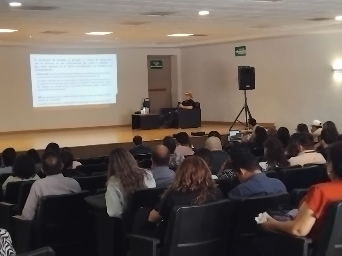 alfrobchoch's tweet photo. Para celebrar el día del abogado y siguiendo la instrucción del Gobernador @AlfonsoDurazo, de abatir el rezago de asuntos laborales, se llevo a cabo capacitación en materia laboral para las Juntas de Conciliación y Arbitraje del Estado. https://t.co/hqwxPnOo8M