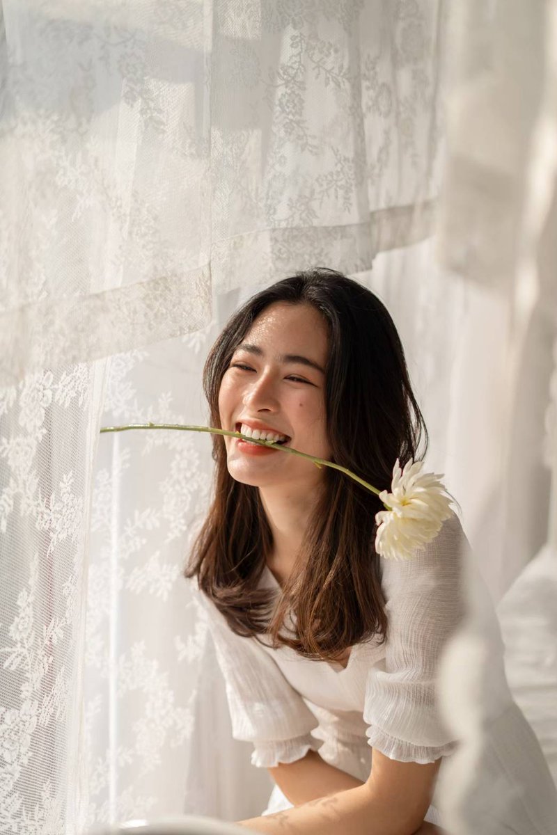 _defdefK's tweet image. Lingling Kwong, just keep smiling!💜🤍🦮🪽
; a thread