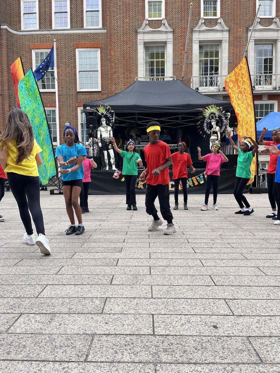 We had a great time performing at the Barking &amp; Dagenham Carnival <a href="/UKONCareers/">UKON Careers C.I.C</a> #carnival #dance #creativity