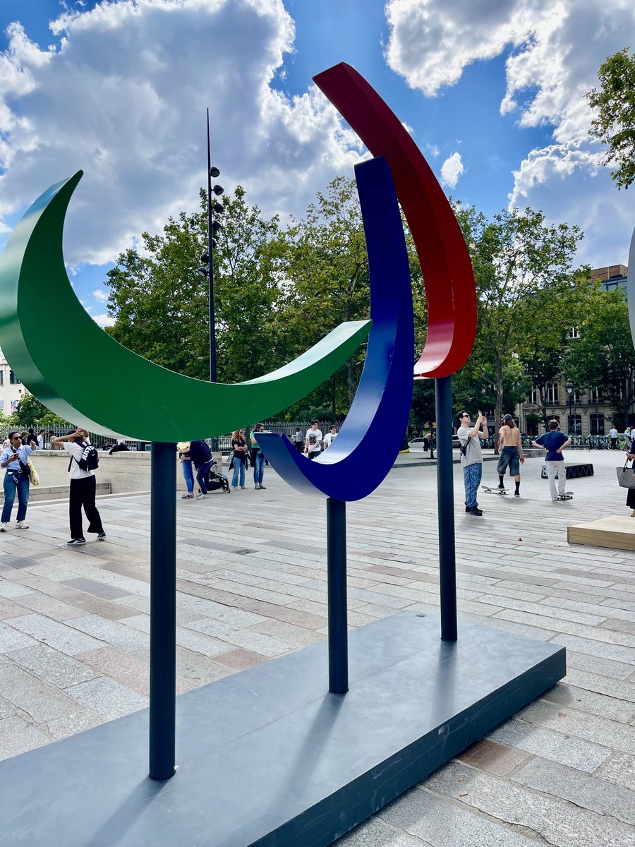 JM_Rapin's tweet photo. Le symbole des Jeux Paralympiques est composé de trois vagues appelées Agitos, qui signifie «Je bouge» en latin #paralympiques … https://t.co/QwEYhYcibV