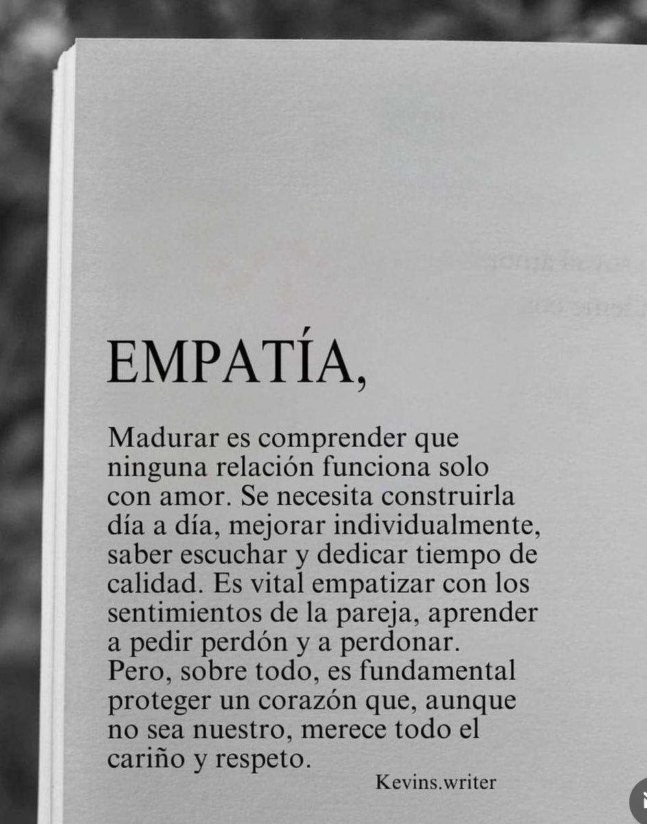 riverapaulis's tweet photo. … “Pero, sobre todo, es fundamental proteger un corazón que, aunque no sea nuestro, merece todo el cariño y respeto…”
#respetarelcorazondelotroantetodo https://t.co/DakVN0jHdq
