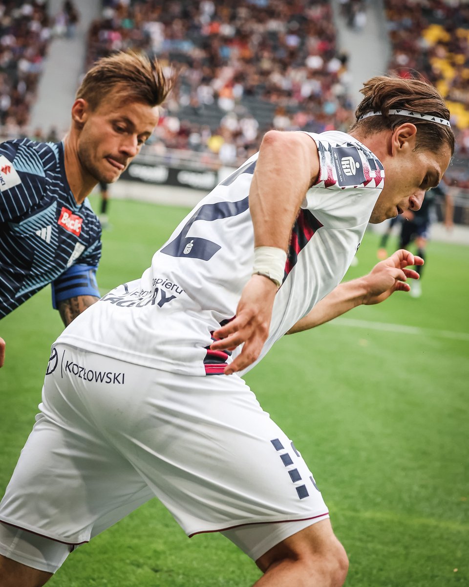 PogonSzczecin's tweet photo. 80' Wojtek Lisowski za Danijela Loncara, Kacper Smoliński zmienia Leo Koutrisa.
⚪️ 3-0 🔵 | #POGKOT https://t.co/TjSgPDE3a0