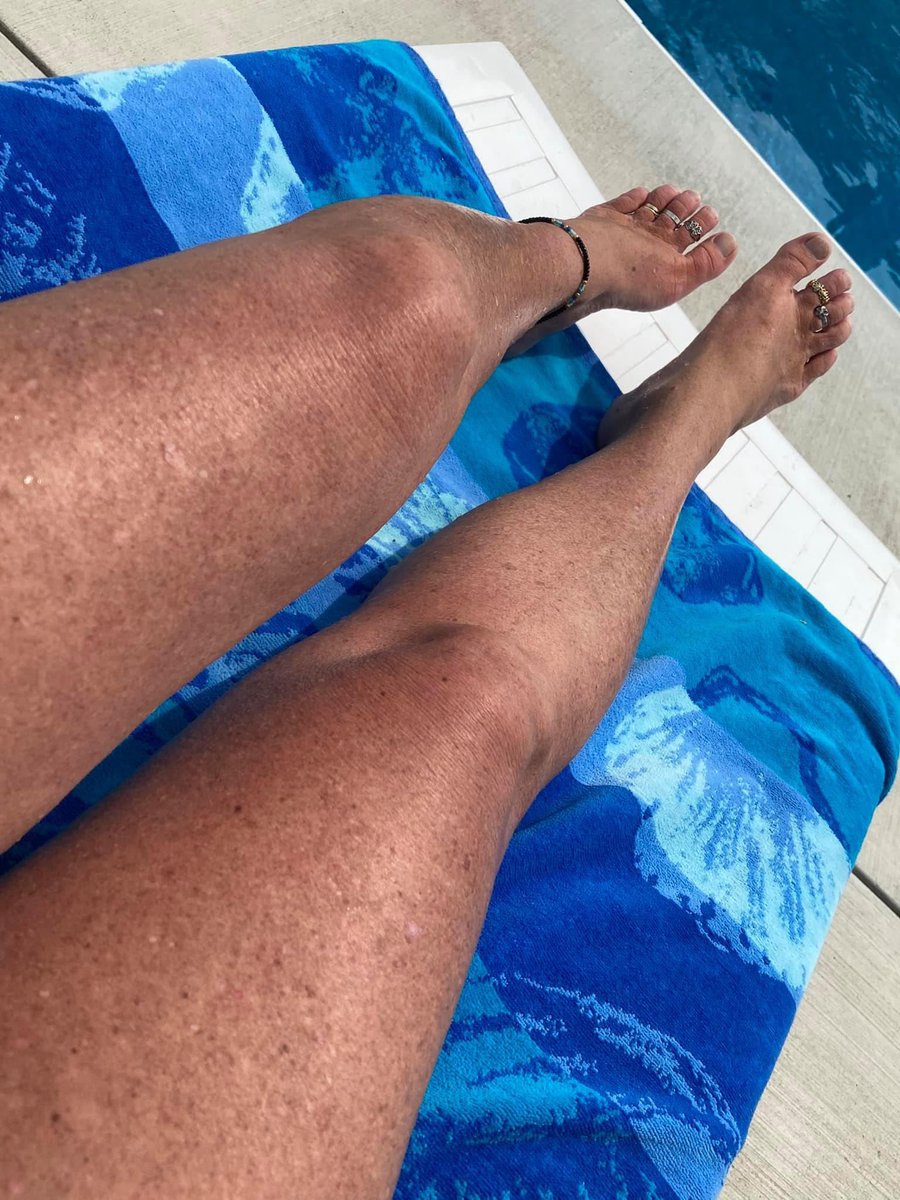 size5foot's tweet photo. @exhib224 😍 I just want to spit on your huge bull head cock and feel it throb between my feet 🥵🥰 https://t.co/8i5oAMbZsg