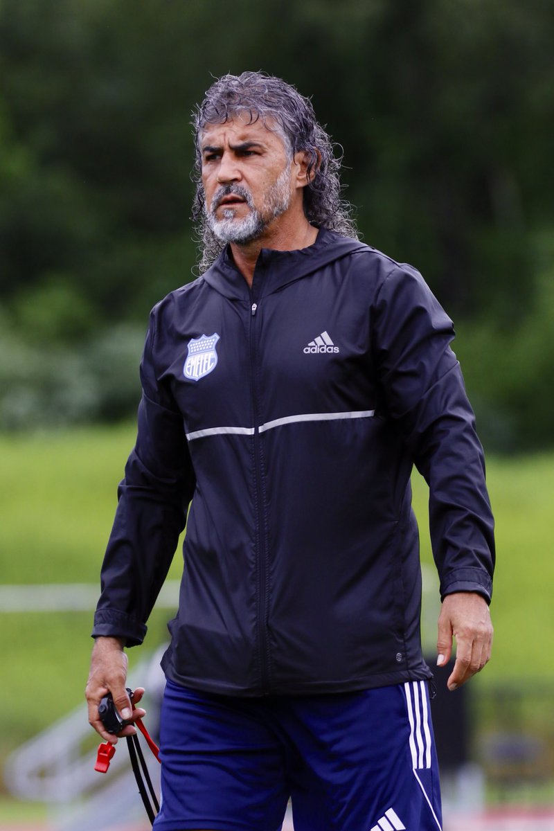 👨🏻‍🏫🇨🇴

#PorEmelec 🤜🏽🤛🏽⚡️