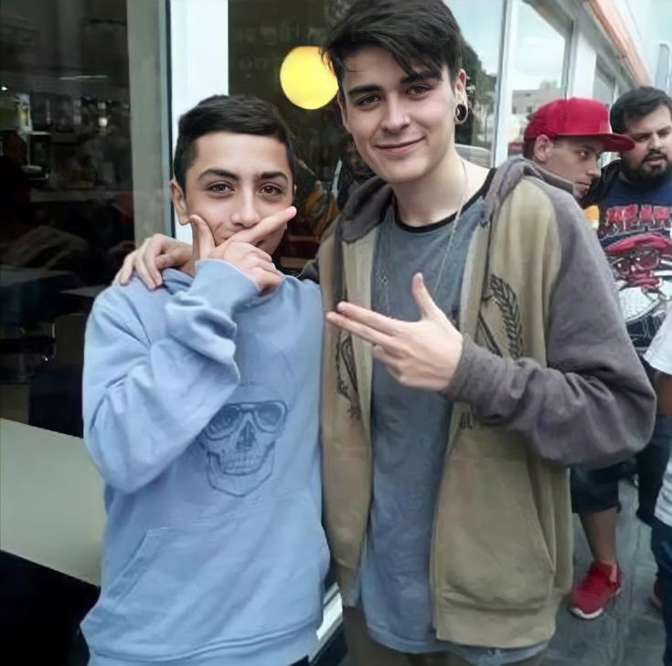 bxbcan0n's tweet photo. YO SABÍA Q LIT IBA A ENTRAR CON CARRE CANTANDO QNLINDOS https://t.co/oEDLPQ3Yt4