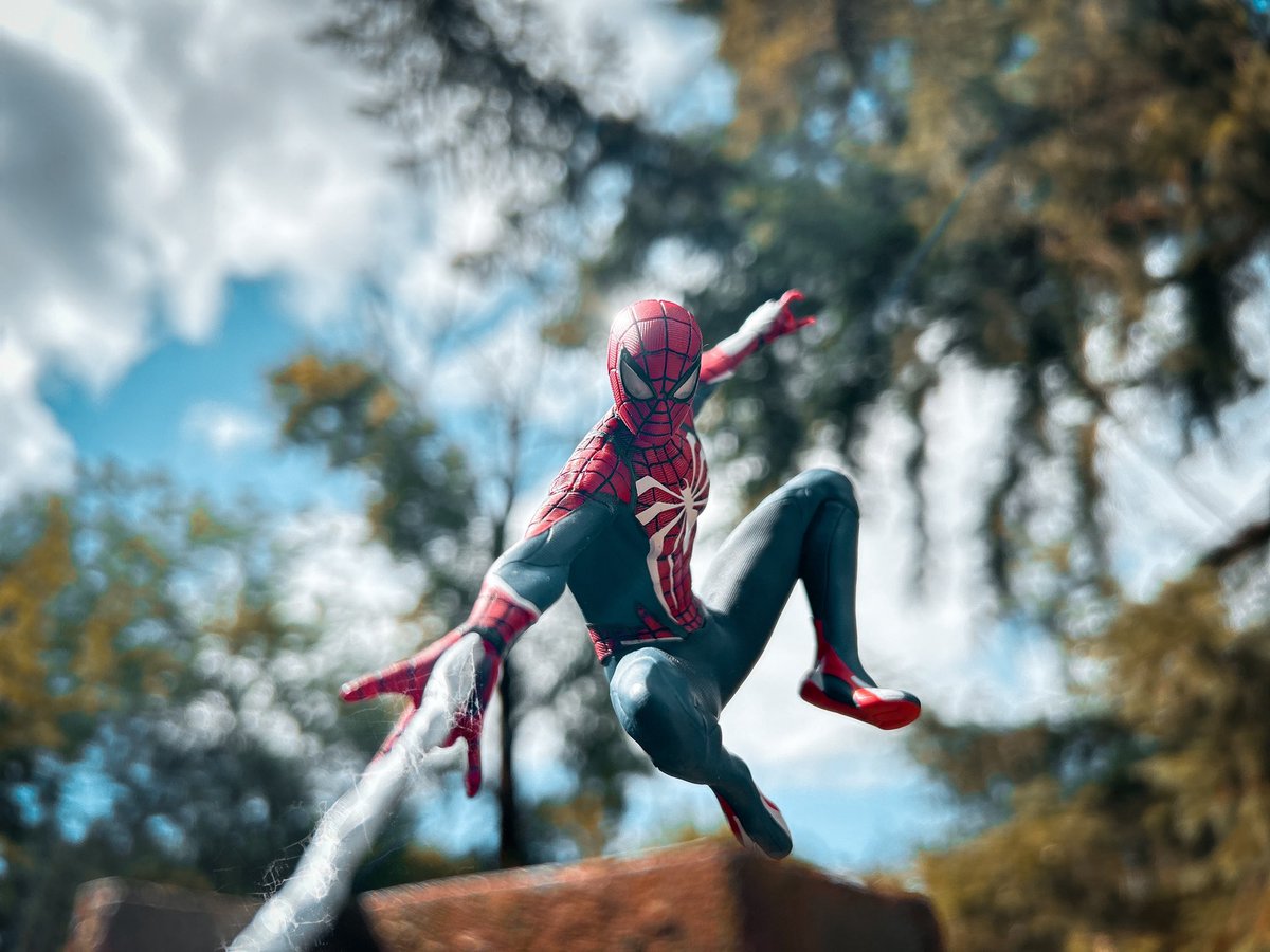 Purplishfalcon's tweet photo. “Be Greater.” #SpiderMan2PS5 #SONY #PlayStation #Marvel #toyphotography https://t.co/PIGl4BRLiV