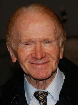 Yrs_Ago_Today's tweet image. 18 Years ago today
7/13/2006
Actor and comedian Red Buttons passed away at the age of 87.
He was born on February 5, 1919, in New York City.
#RedButtons