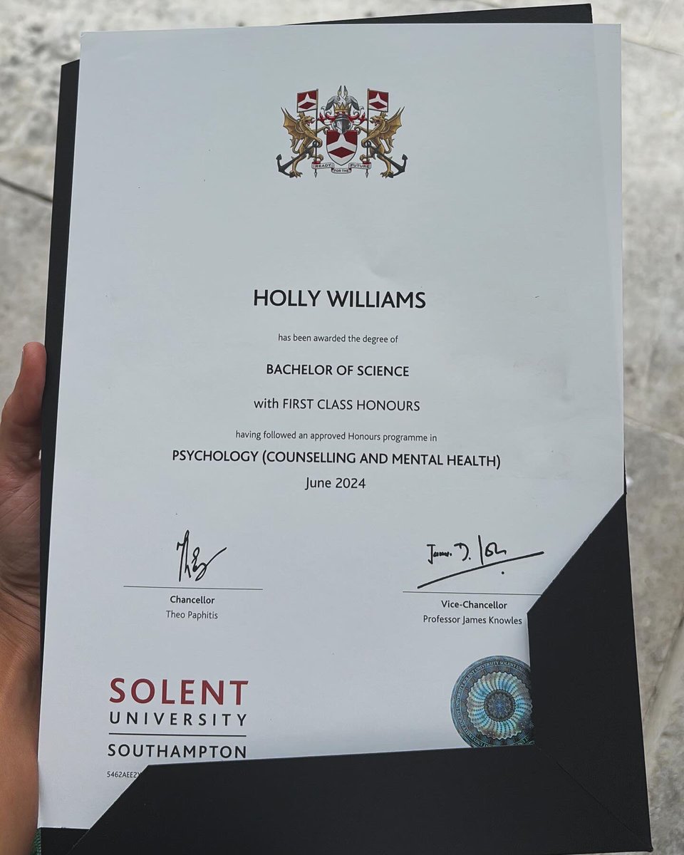 HollyMWills's tweet photo. Miss Holly Williams BSc (Hons) …

Ready &amp; planning for my next adventure 

😆

- a massive thanks to my mum for being my solid rock throughout the 4 years &amp; I’m sure my dad would be looking down from heaven feeling proud of what I have achieved 

- I did it!! 

✨🥂🍾🎓📚💻📝📊 https://t.co/32s10fB0Hv